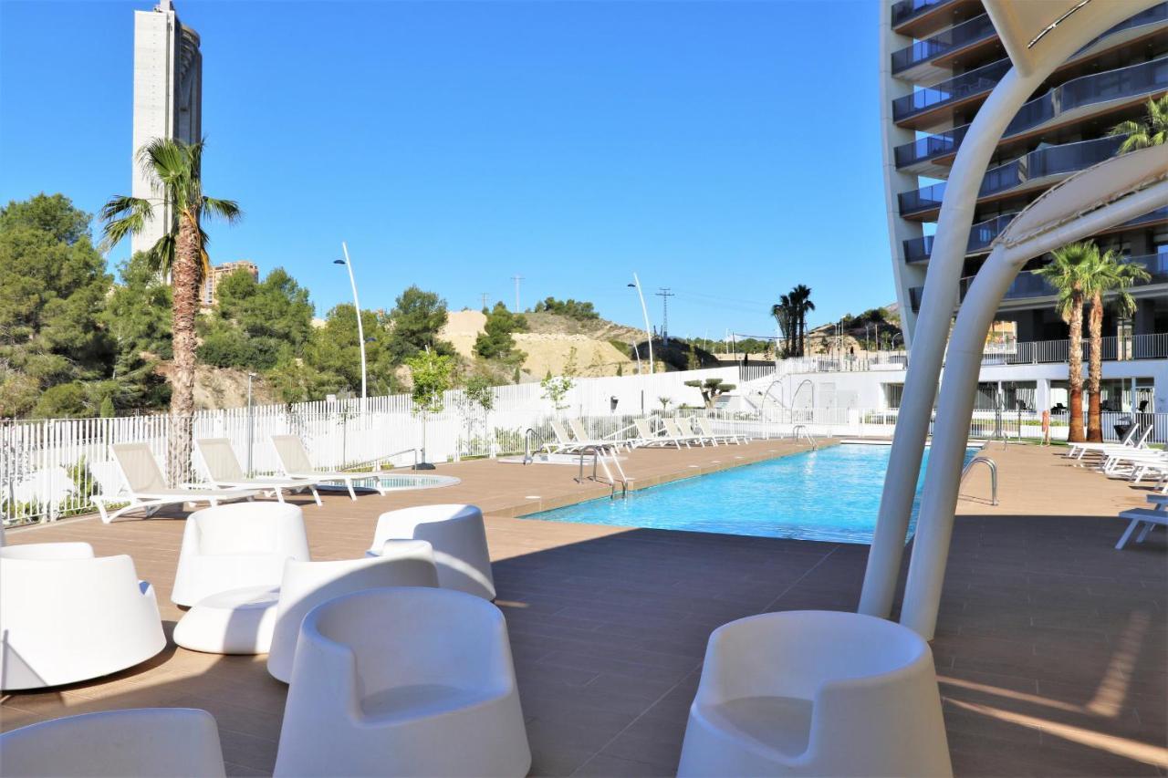 Sunset Waves Deluxe Apartments Poniente Beach Resort Бенидорм Экстерьер фото