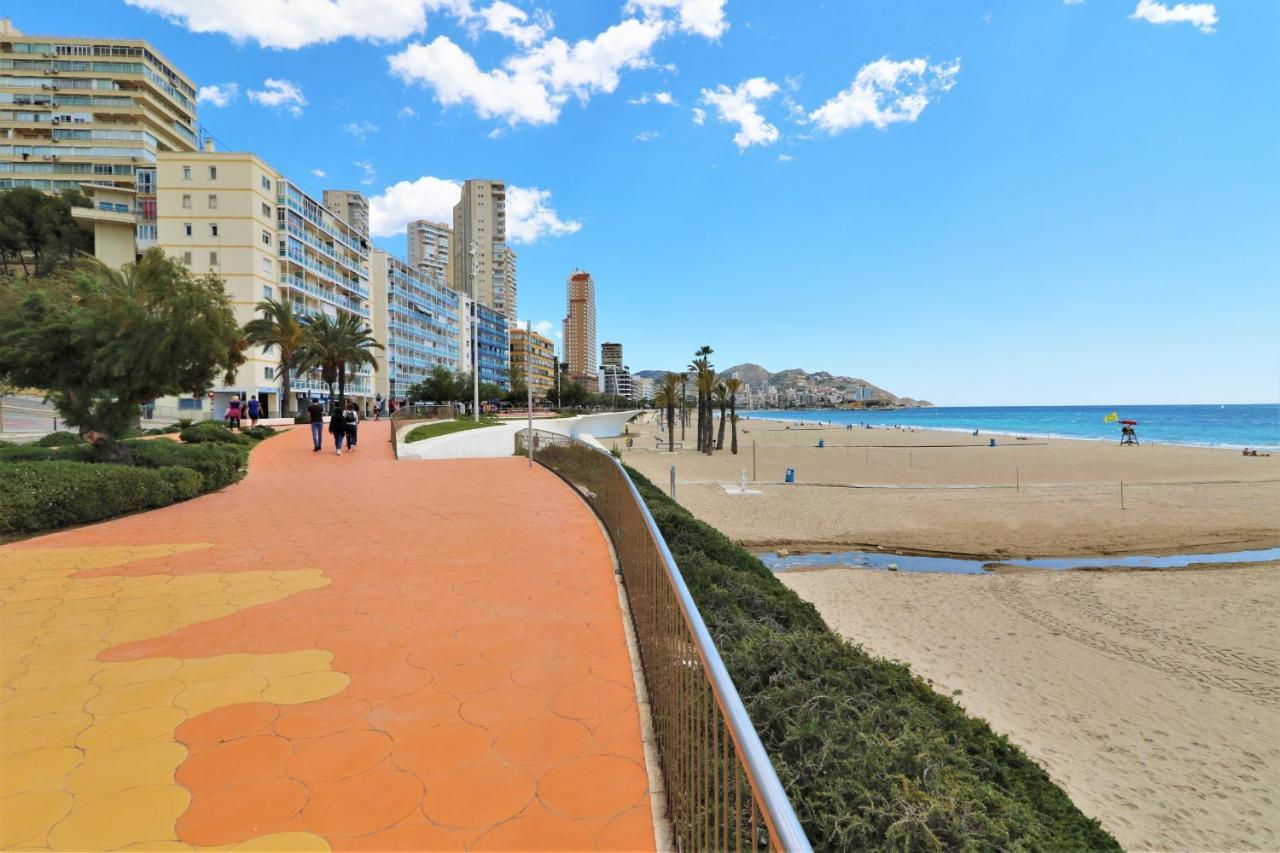 Sunset Waves Deluxe Apartments Poniente Beach Resort Бенидорм Экстерьер фото