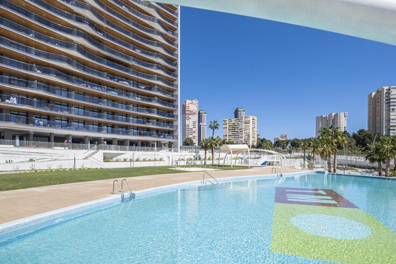 Sunset Waves Deluxe Apartments Poniente Beach Resort Бенидорм Экстерьер фото