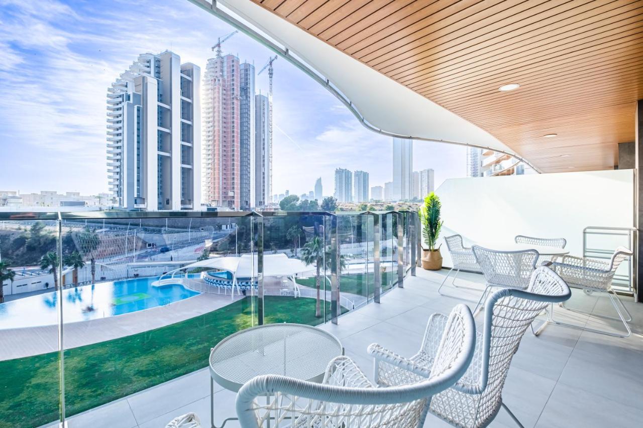 Sunset Waves Deluxe Apartments Poniente Beach Resort Бенидорм Экстерьер фото