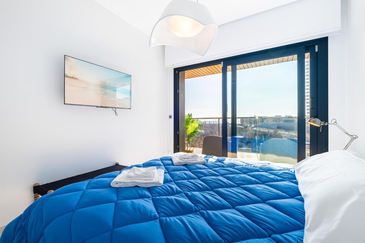 Sunset Waves Deluxe Apartments Poniente Beach Resort Бенидорм Экстерьер фото